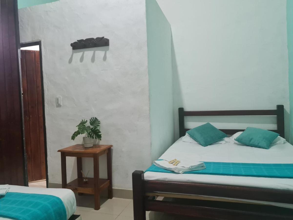 Hotel Alcazar Real Utica Екстериор снимка